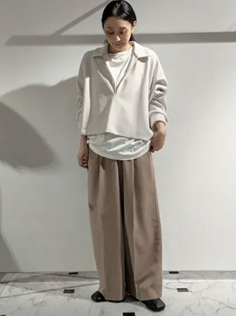 Liesse  HEAD OFFICEさんの「Liesse｜《定番》袖口カフスカットソー」を使ったコーディネート