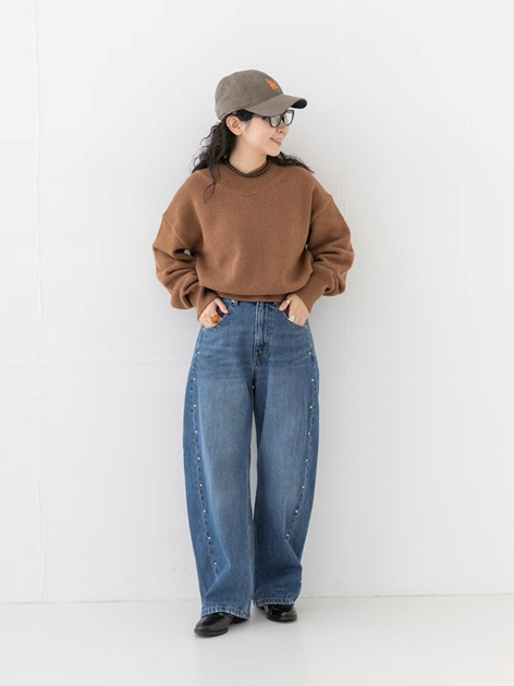 URBAN RESEARCH WOMENさんの「URBAN RESEARCH｜ミドルゲージVネックウールニット」を使ったコーディネート