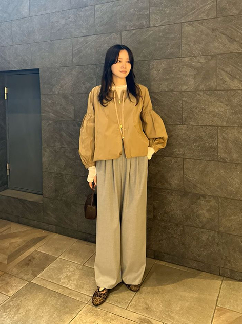 URBAN RESEARCH ROSSO  WOMENさんの「URBAN RESEARCH｜コットンチュールドッキングカットソー」を使ったコーディネート