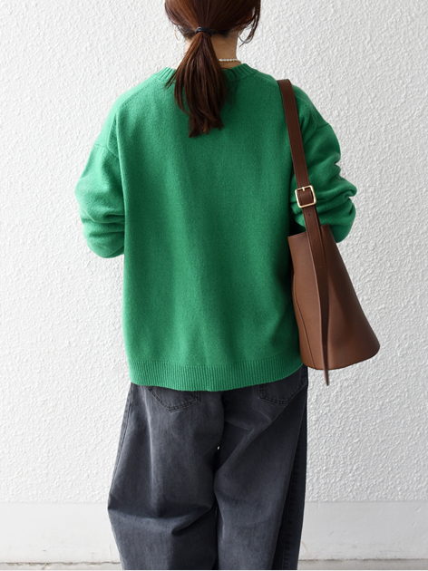 藤原さんの「SHIPS｜〈洗濯機可能〉バレル デニム パンツ［SHIPS any DENIM］」を使ったコーディネート