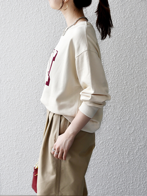 藤原さんの「SHIPS｜【SHIPS any別注】THE KNiTS:〈洗濯機可能〉ロゴ プリント スウェット 26AW 2」を使ったコーディネート