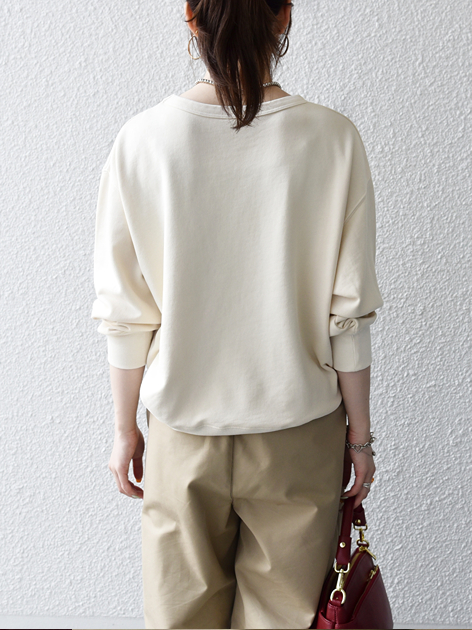 藤原さんの「SHIPS｜【SHIPS any別注】THE KNiTS:〈洗濯機可能〉ロゴ プリント スウェット 26AW 2」を使ったコーディネート
