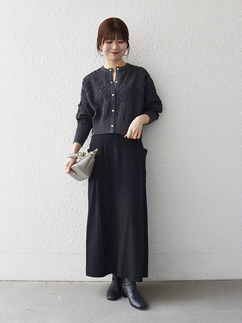 藤原さんの「SHIPS｜レザー 2WAY ミニマル ワンハンドル ショルダー バッグ」を使ったコーディネート