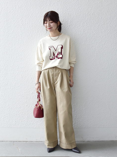 藤原さんの「SHIPS｜【SHIPS any別注】THE KNiTS:〈洗濯機可能〉ロゴ プリント スウェット 26AW 2」を使ったコーディネート