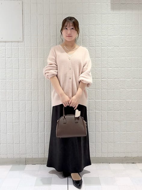 おはるさんの「ROPE' PICNIC｜【ちゃんと＋かわいい保証】スフレニット Vネックミドル丈カーディガン」を使ったコーディネート